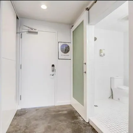 Kcm Mikros Smart Apartments 1 Cleveland Extérieur photo